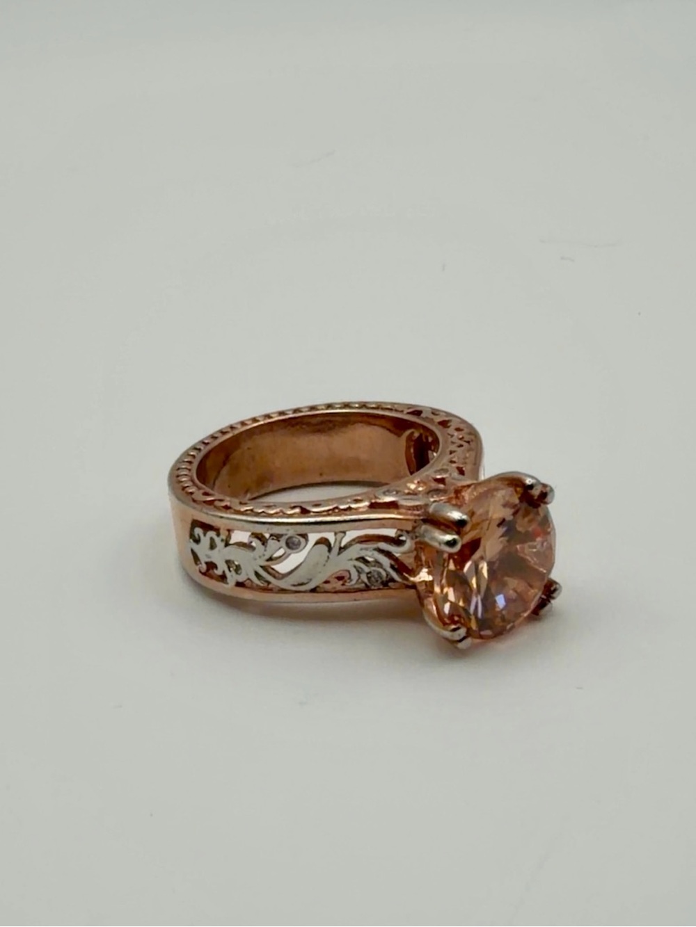 Boutique Vibe Vintage Style Two-Tone Filigree Champagne Ring